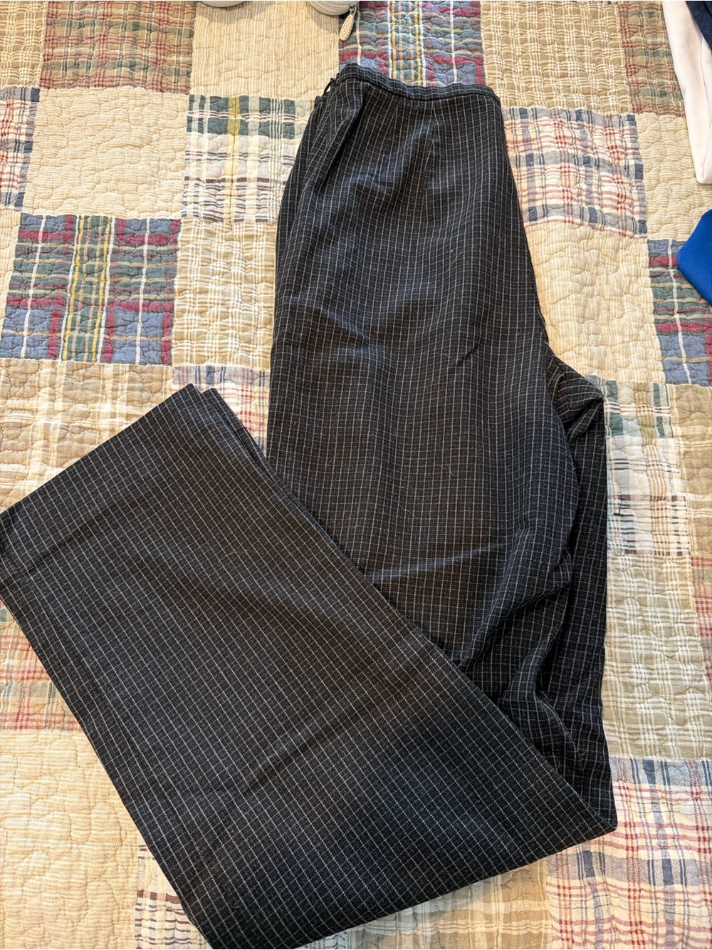 The Limited Black Pinstripe Dress Pants Size 6 Straight Leg Career Work